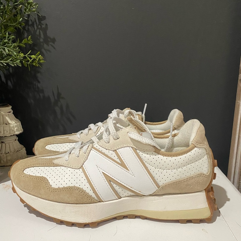 LIKE NEW | New Balance 327, Incense Sea Salt